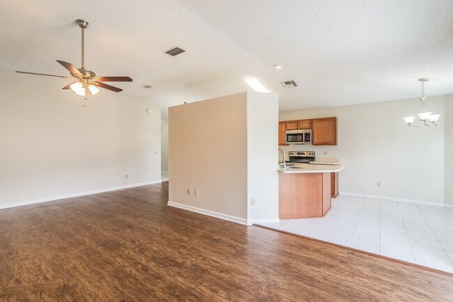 Foto del edificio - 8037 Boonesborough Trail