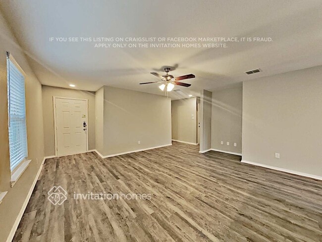 Foto del edificio - 12700 Ocean Spray Dr