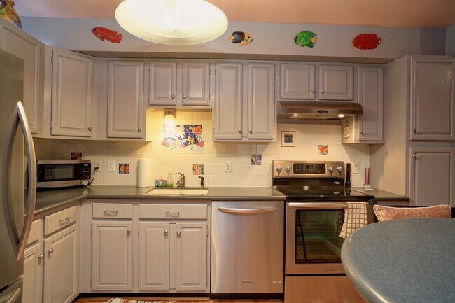 Kitchen - 2141 P St NW
