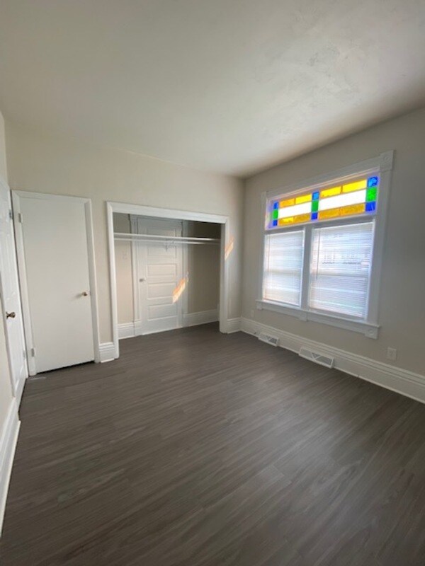 Foto del edificio - 1323 Doty St