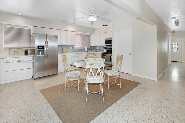 Foto del edificio - 330 Van Buren St