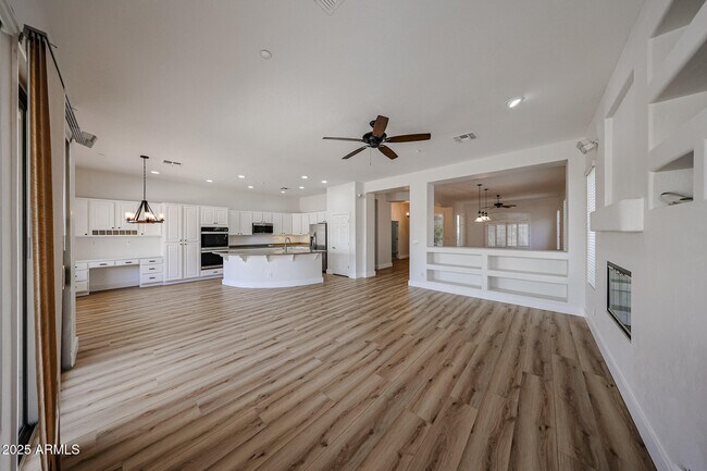 Foto del edificio - 41735 N Maidstone Ct