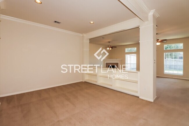 Foto del edificio - REDUCED! - Now offering $1,500 off first f...