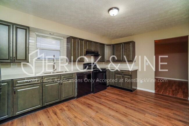 Foto del edificio - 463 Sherwood Downs S