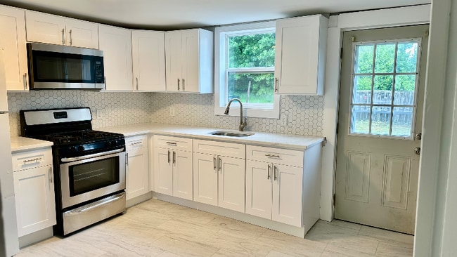 Photo - 48 Mechanic St Townhome