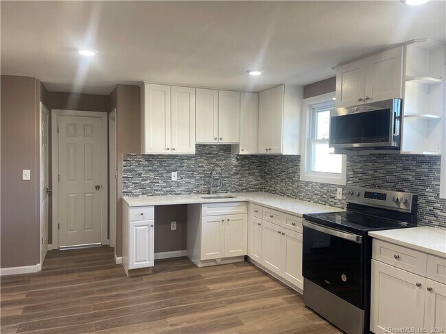 Building Photo - 60 Pardee St