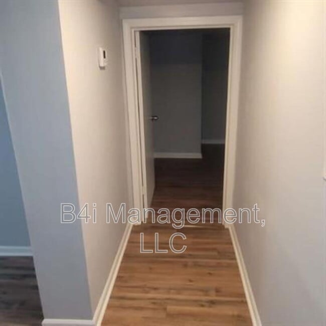 Building Photo - 1175 Blue Creek Rd