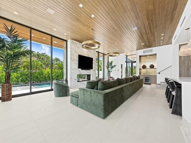 Foto del edificio - 2657 NE 34th St