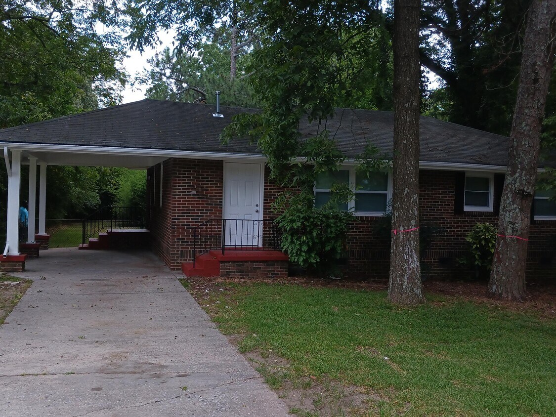 Photo - 519 North Ave (Forest Park, GA)