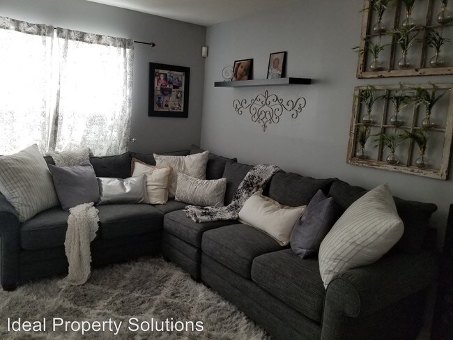 Foto del edificio - 3 br, 1.5 bath House - 12 Hickory Lane