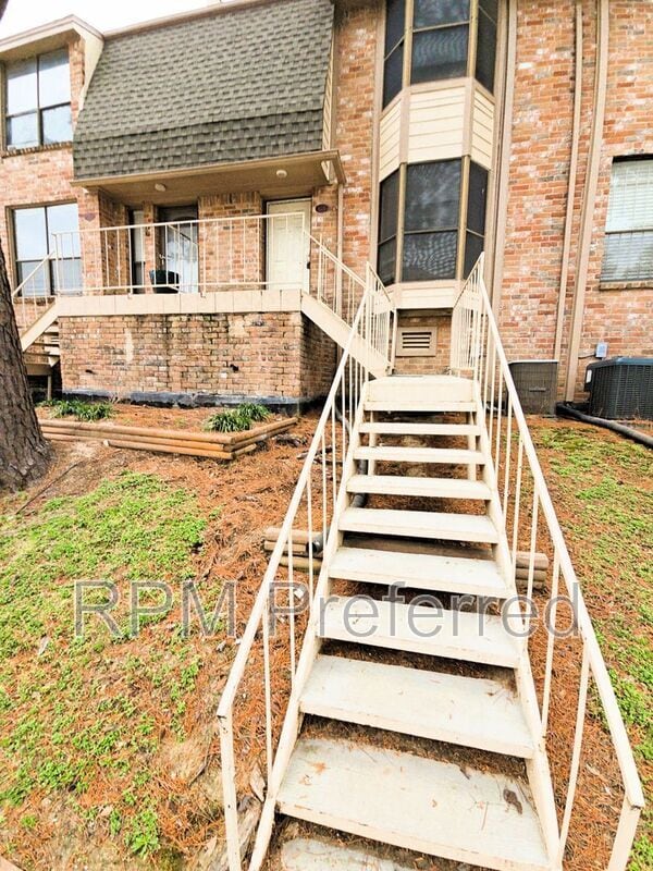 Foto principal - 2019 Place Rebecca Ln