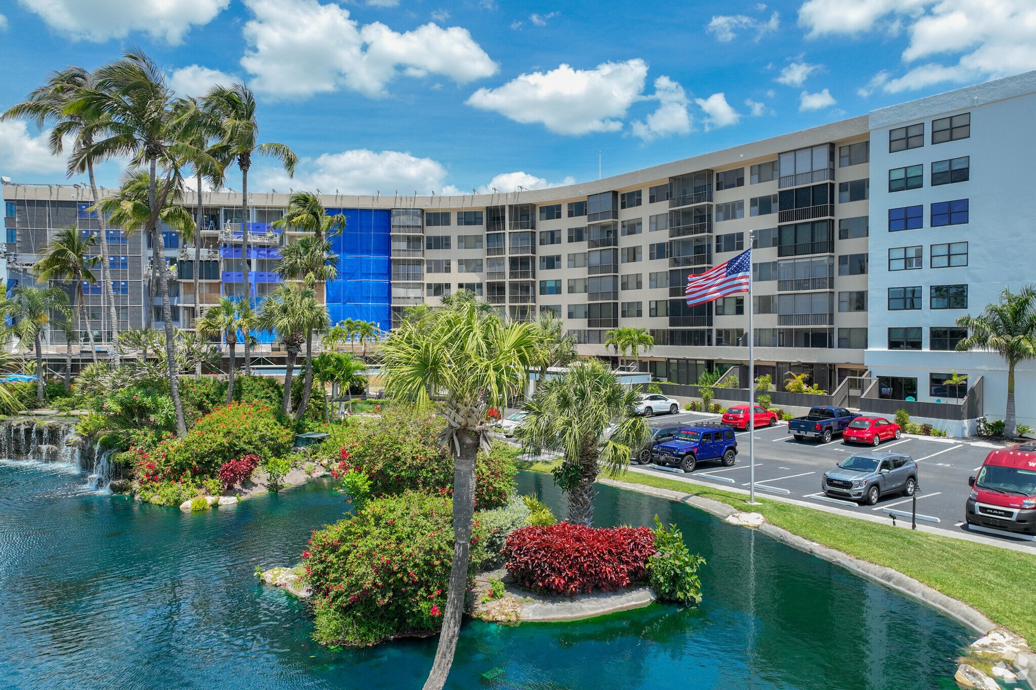 Harbor Towers Yacht & Racquet Club