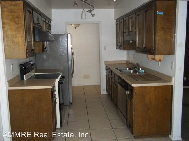 Building Photo - 3 br, 1.5 bath House - 7317 Yorktown Ave NE