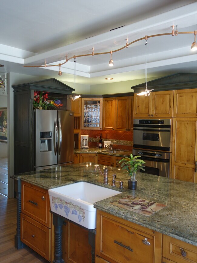 Kitchen - 75270 Palm Shadow Dr