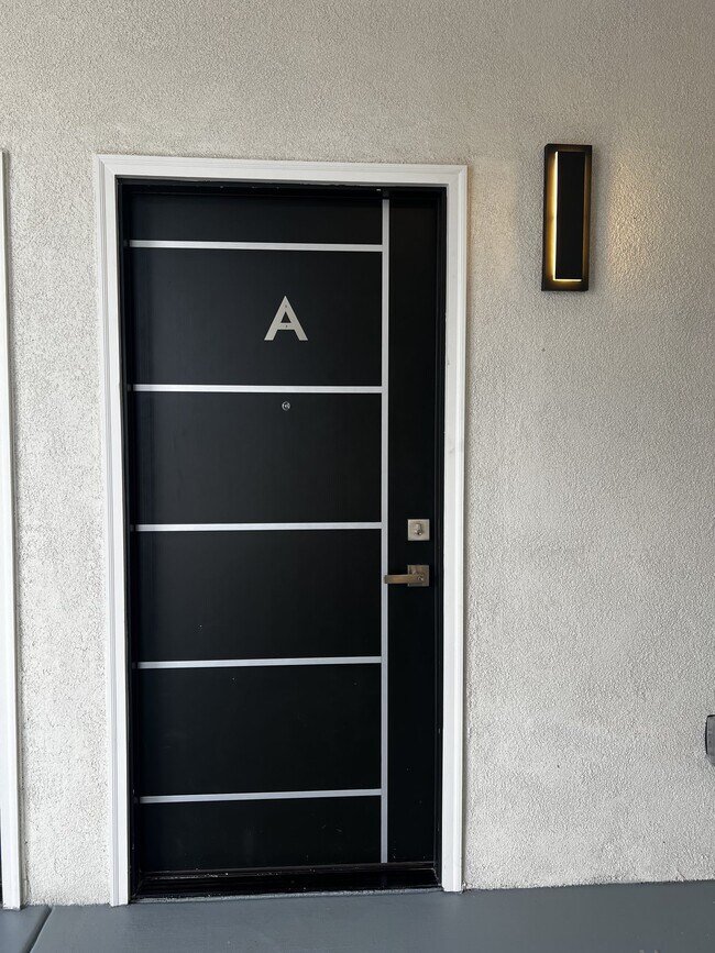 Foto del edificio - 11715 Menaul Blvd NE