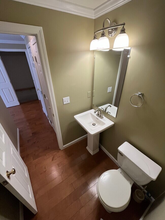 1/2 Bath (level 2) - 9 Ann Dr