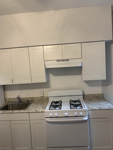Building Photo - 4030 Parkside Ave