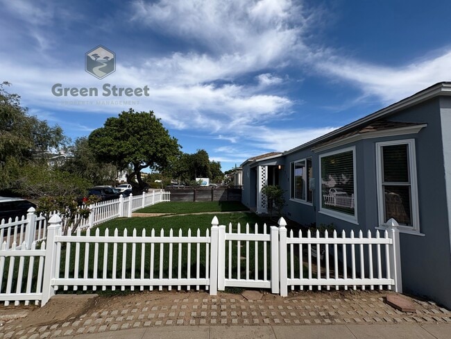 Foto del edificio - 1719 Oliver Ave