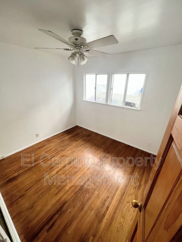 Building Photo - 15514 S White Ave