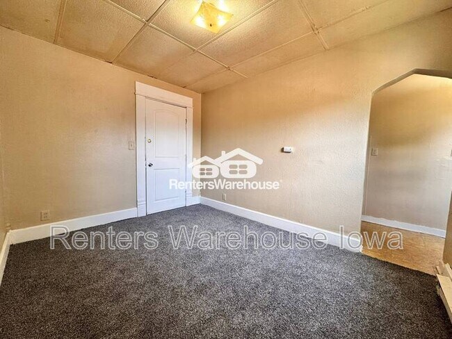 Foto del edificio - 3419 1st St