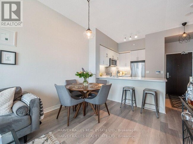 Building Photo - 39 Annie Craig Dr