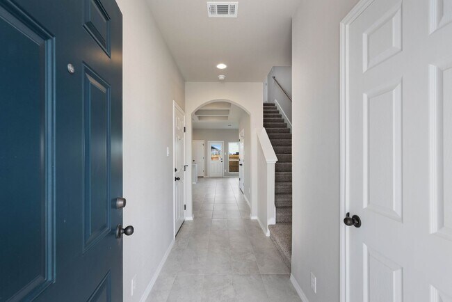 Building Photo - 8614 Valentina Wy