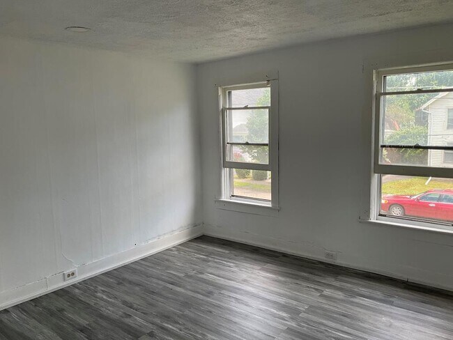 Building Photo - 416 Herrick St