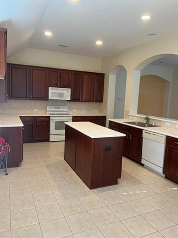 Building Photo - 6024 Bertrand Dr