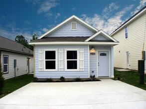 Building Photo - 16725 Stonefield St