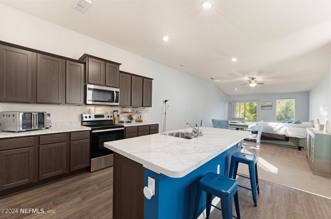 Building Photo - 6021 Bucking Bronco Dr