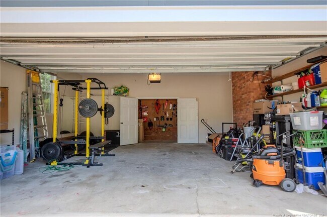 Building Photo - 3356 Quarry Dr