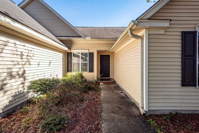 Building Photo - 3 Bedroom, 2 Bathroom Home in Whitehall - ...