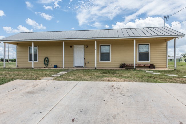 Building Photo - RIGTOWN ESTATES
