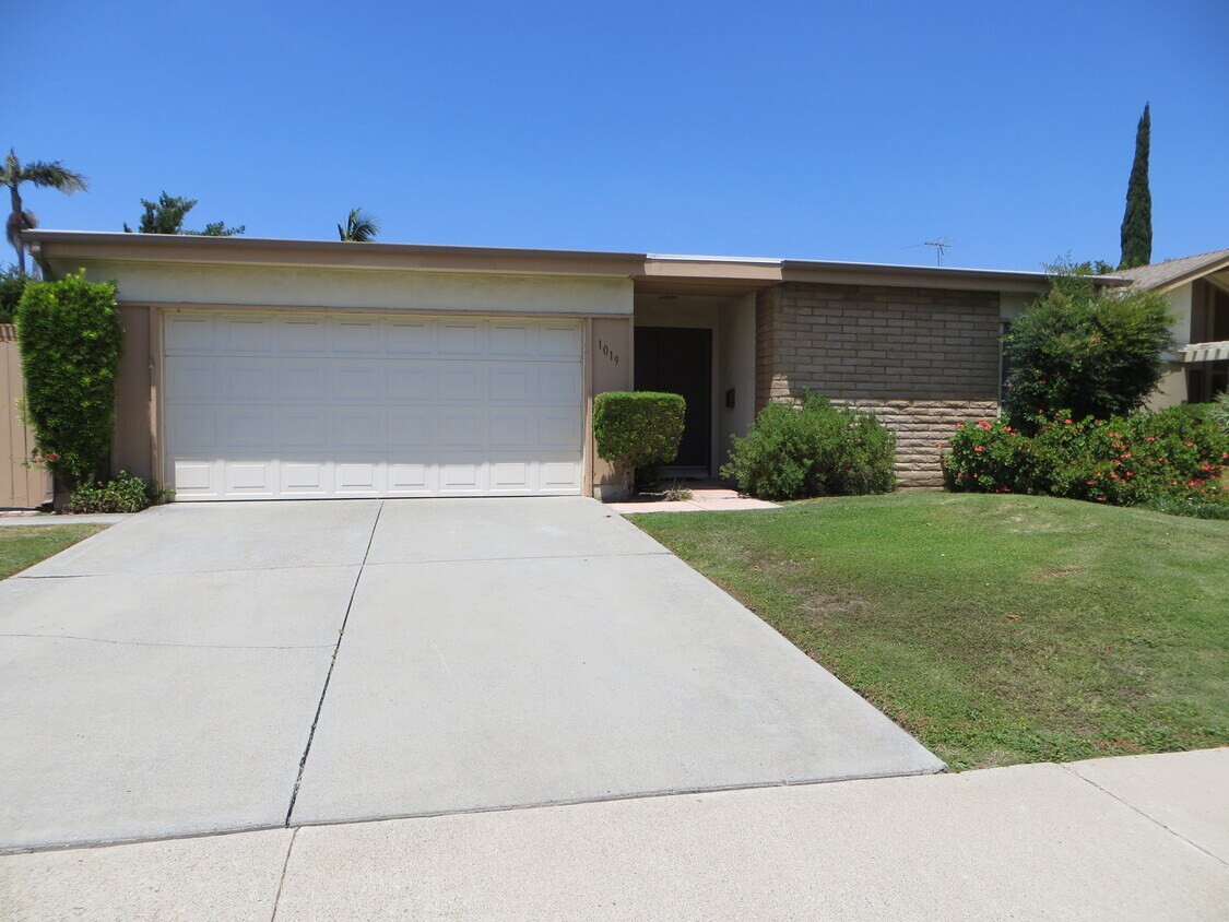 1019 Violet Cir, Placentia, CA 92870 House Rental in Placentia, CA