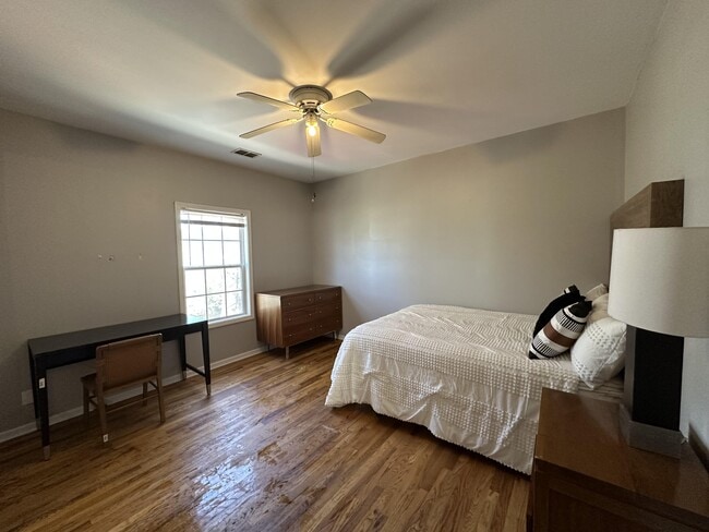 Foto del edificio - 1070 Mayson Turner Rd NW