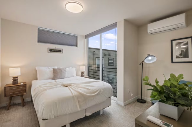 Building Photo - 8839 Midvale Ave N