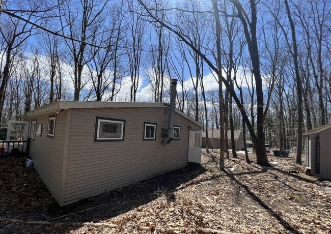 Foto del edificio - NEWLY RENOVATED HOME IN East Stroudsburg!