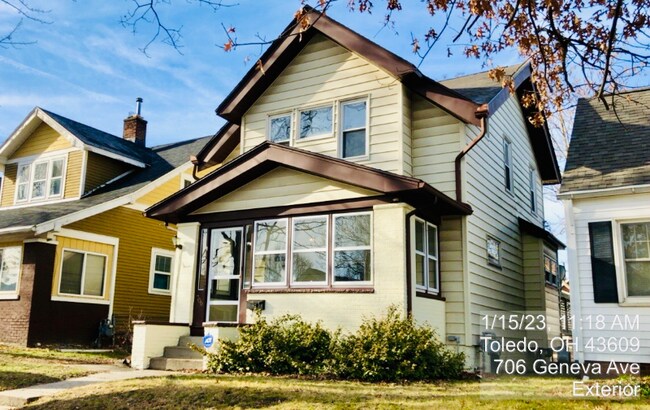 Foto del edificio - 706 Geneva Ave