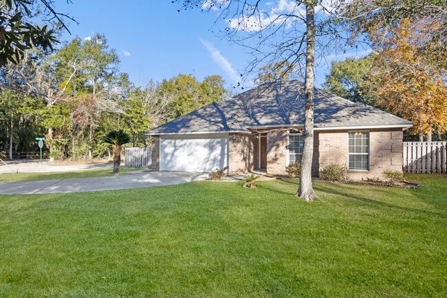 Building Photo - 9524 Pointe Aux Chenes Rd