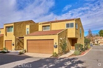 Building Photo - 4725 Cardena Plaza