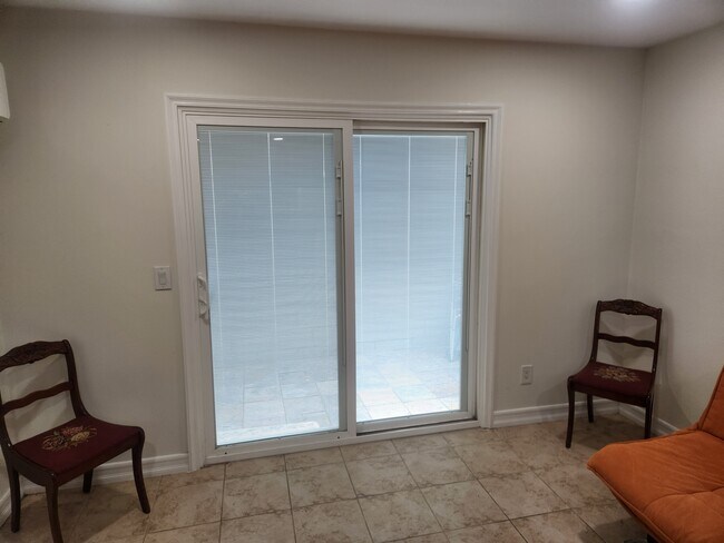 Foto del edificio - 5516 Vanalden Ave