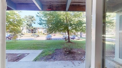 Interior Photo - The Commons at Windsor Gardens