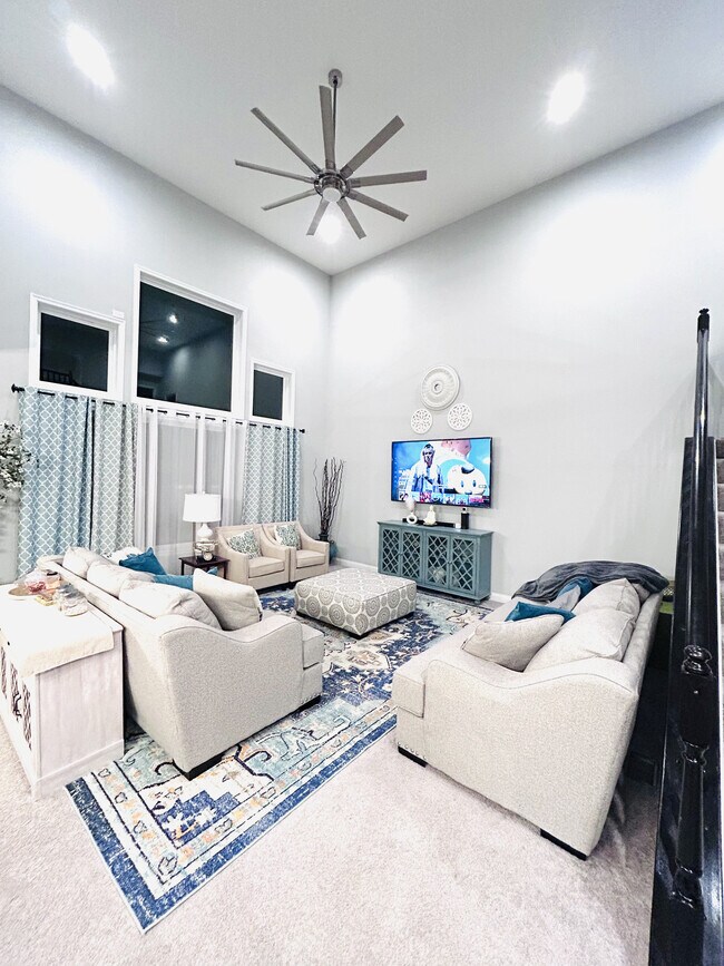 Foto del edificio - 1504 Englewood Ct