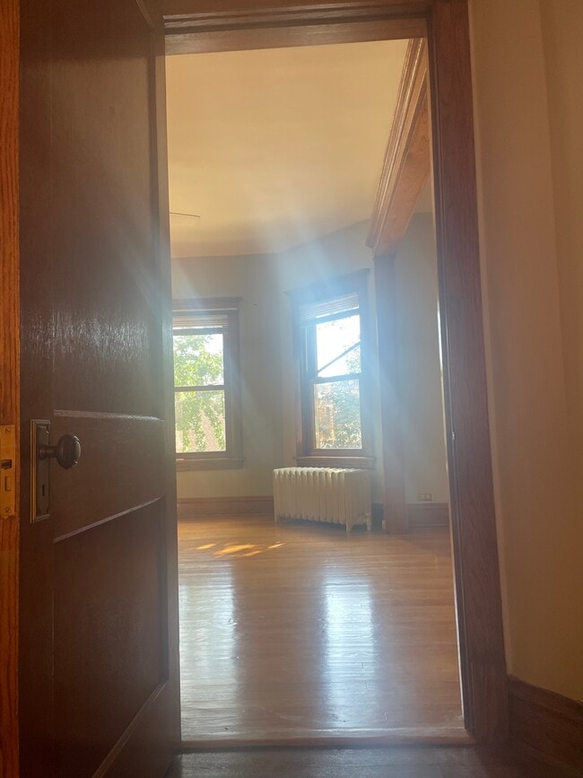 Foto del edificio - 1046 S Scoville Ave