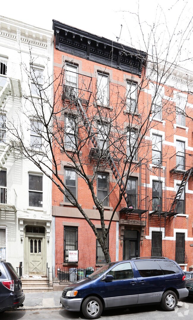 Building Photo - 231 Sackett St
