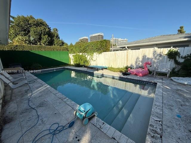 Foto del edificio - 9541 Carlyle Ave