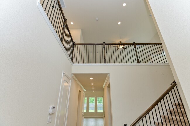 Foto del edificio - 4431 Wyatt Roland Wy