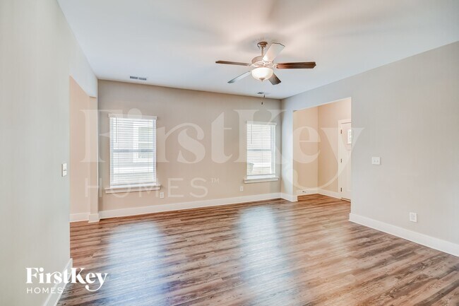 Foto del edificio - 2207 5th Ave S