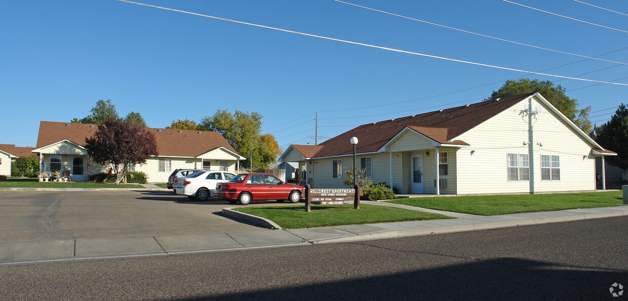 Foto del edificio - Hillcrest Apartments