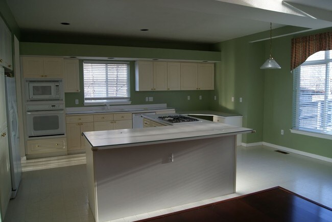 Building Photo - 4260 Lark Sparrow St